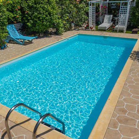 Greek Island Style 2 Bedroom Villa With Pool Next To The Sea 라르나카 외부 사진