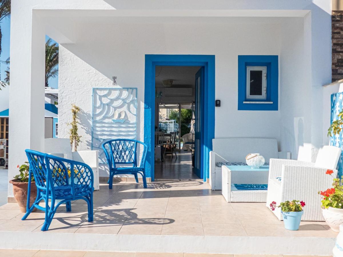Greek Island Style 2 Bedroom Villa With Pool Next To The Sea 라르나카 외부 사진