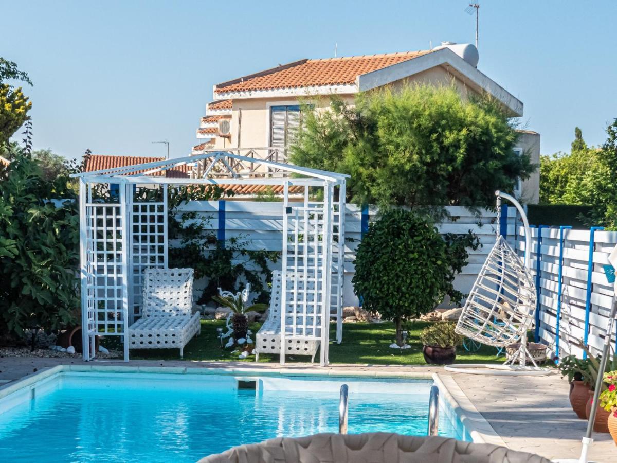 Greek Island Style 2 Bedroom Villa With Pool Next To The Sea 라르나카 외부 사진