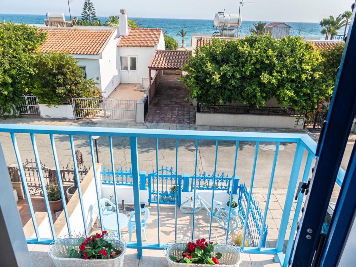 Greek Island Style 2 Bedroom Villa With Pool Next To The Sea 라르나카 외부 사진