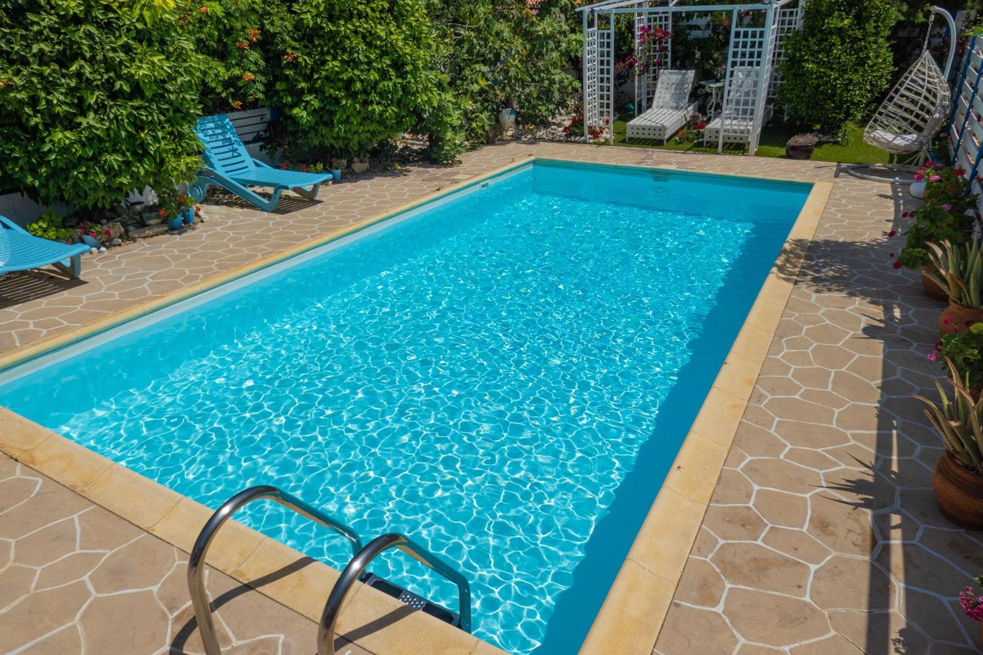 Greek Island Style 2 Bedroom Villa With Pool Next To The Sea 라르나카 외부 사진